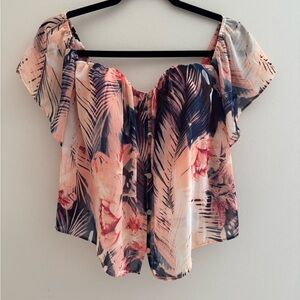 Guess Women’s Off The Shoulder Cropped Blouse NWT Size Medium Tropical Floral